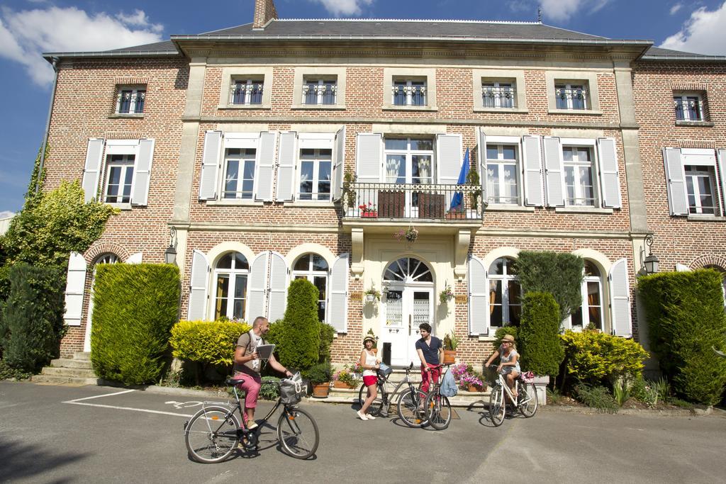 Hotel Le Clos Du Montvinage Étréaupont المظهر الخارجي الصورة